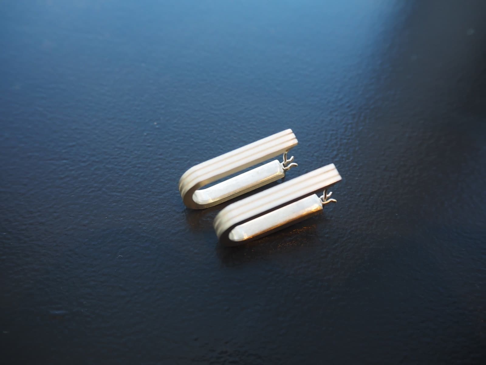 parallel lines ピアス